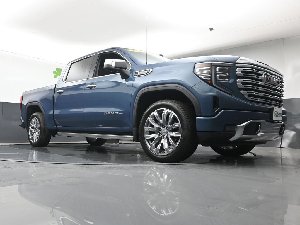 Used 2025 GMC Sierra 1500 Denali w/ Denali Reserve Package AWD/4WD image 26