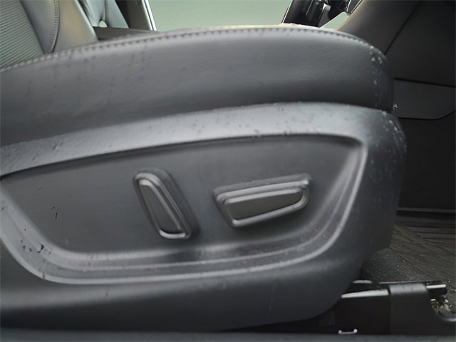 Used 2018 Toyota Camry XSE image 15