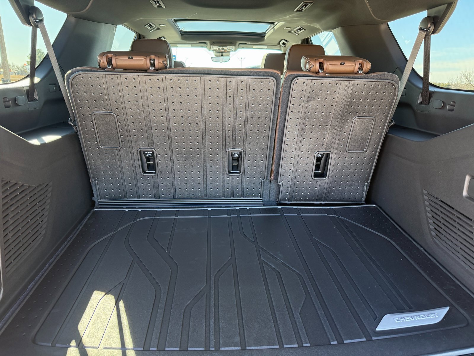 New 2026 Chevrolet Suburban High Country image 6