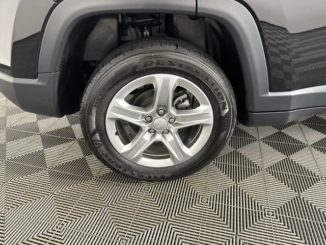 Certified 2023 Jeep Compass Latitude w/ Convenience Group AWD/4WD image 35