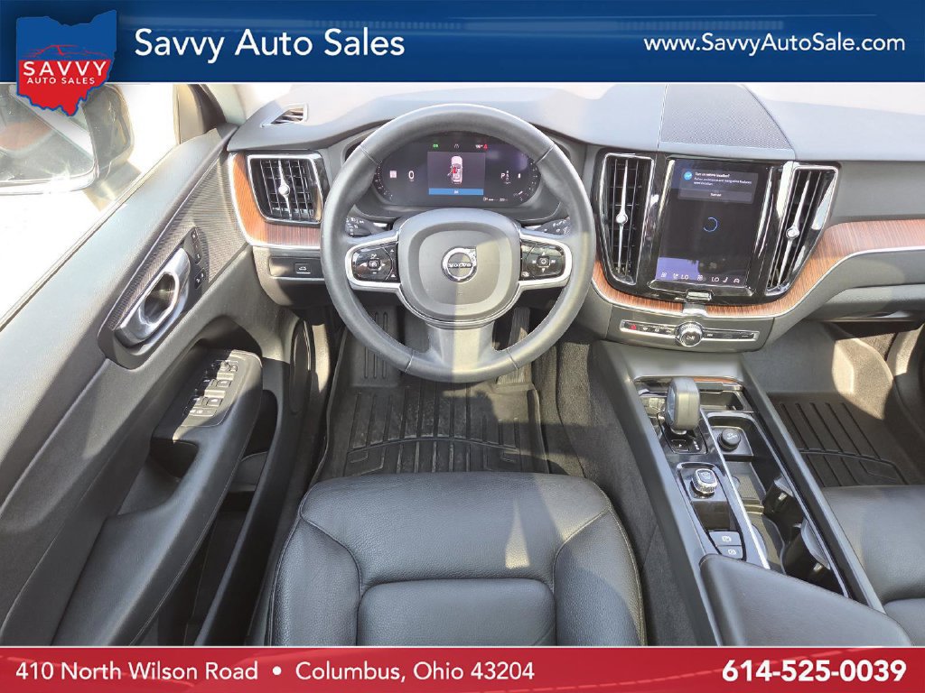Used 2023 Volvo XC60 B5 Plus AWD/4WD image 23