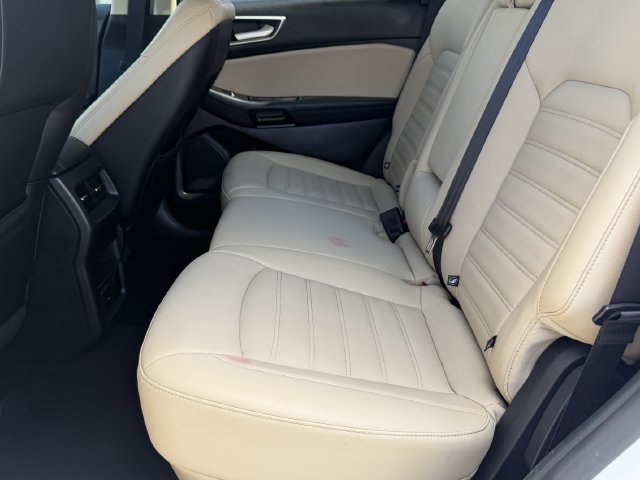 Used 2019 Ford Edge SEL w/ Equipment Group 201A FWD image 8