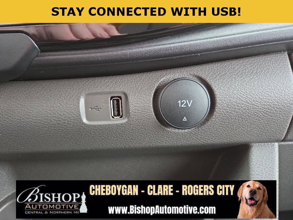 Used 2023 Ford Transit 350 XLT image 17