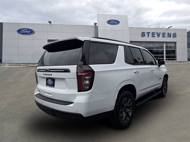 Used 2024 Chevrolet Tahoe Z71 w/ Luxury Package AWD/4WD image 4