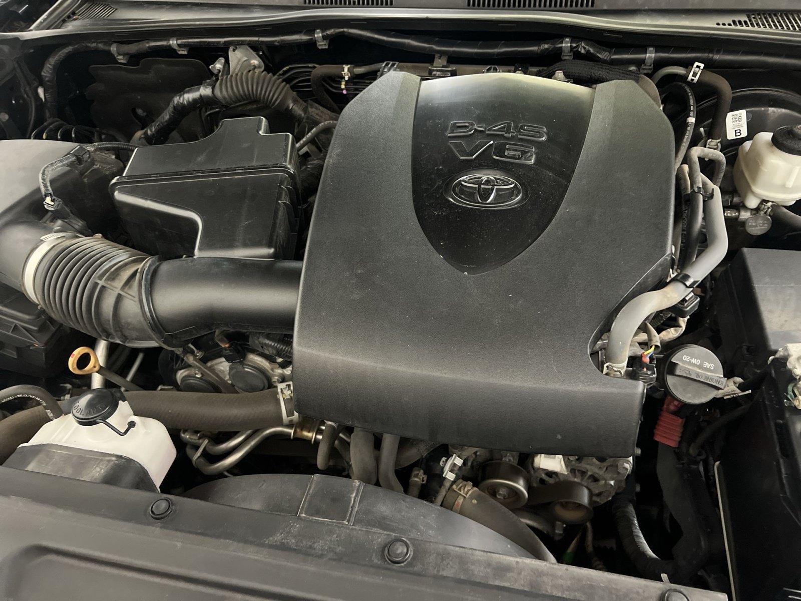 Used 2020 Toyota Tacoma TRD Sport AWD/4WD image 26