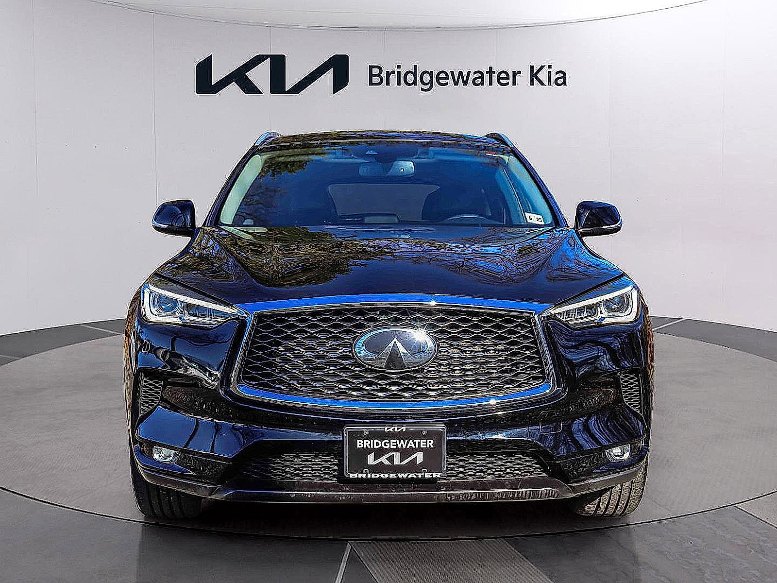 Used 2020 INFINITI QX50 Luxe w/ Navigation Package image 2