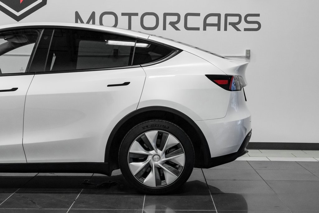 Used 2023 Tesla Model Y Long Range image 18