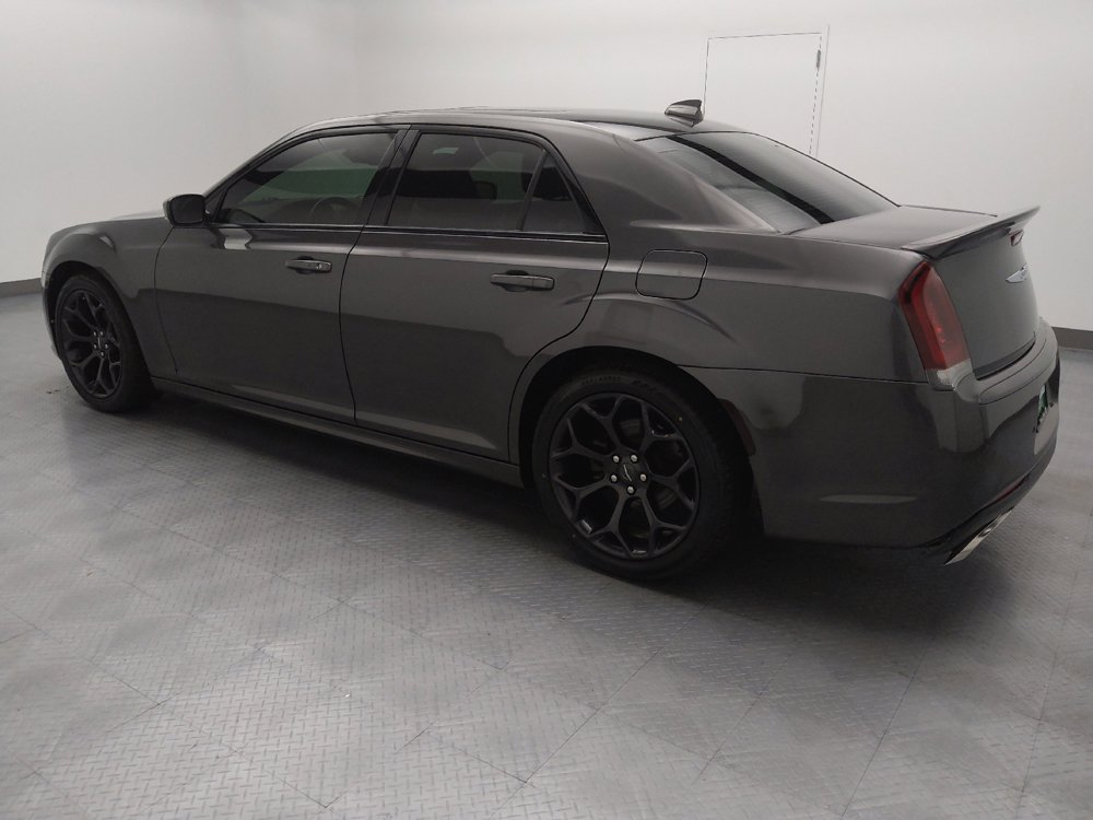 Used 2020 Chrysler 300 S w/ 300S Premium Group RWD image 3