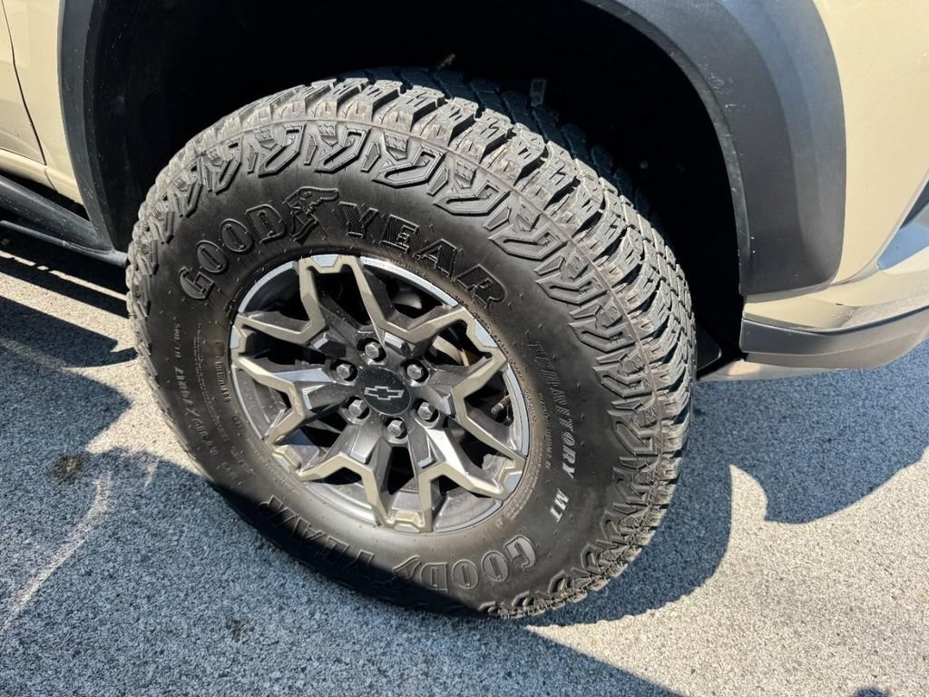 Used 2023 Chevrolet Colorado ZR2 w/ ZR2 Convenience Package III AWD/4WD image 6