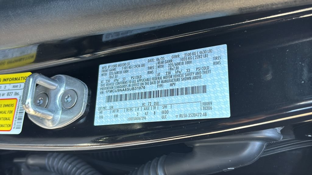 Used 2025 Ford Escape ST-Line Select AWD/4WD image 32