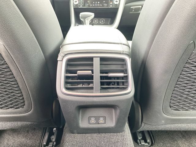Used 2025 Genesis G70 2.5T AWD/4WD image 21