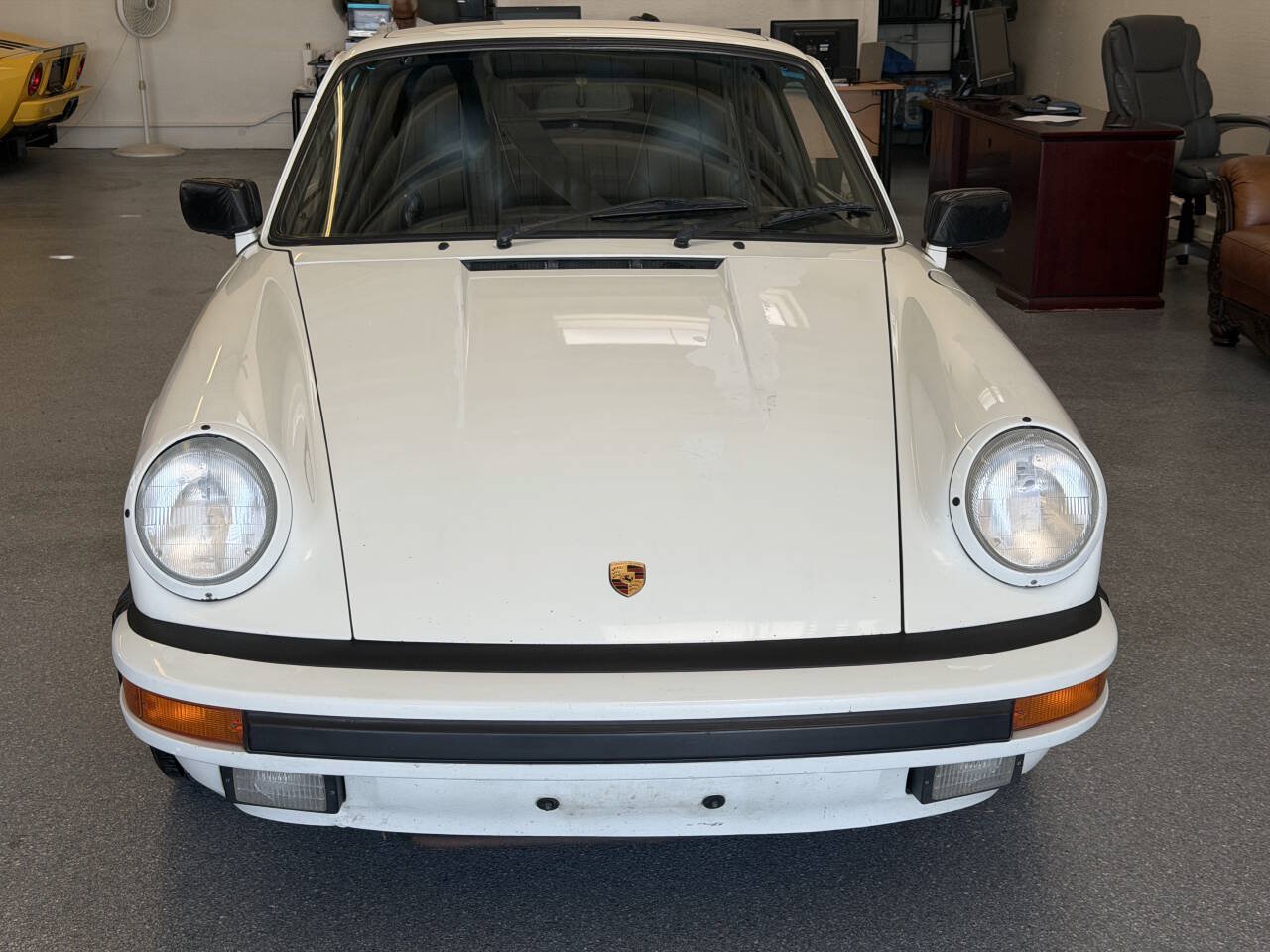 Used 1988 Porsche 911 Carrera RWD image 3