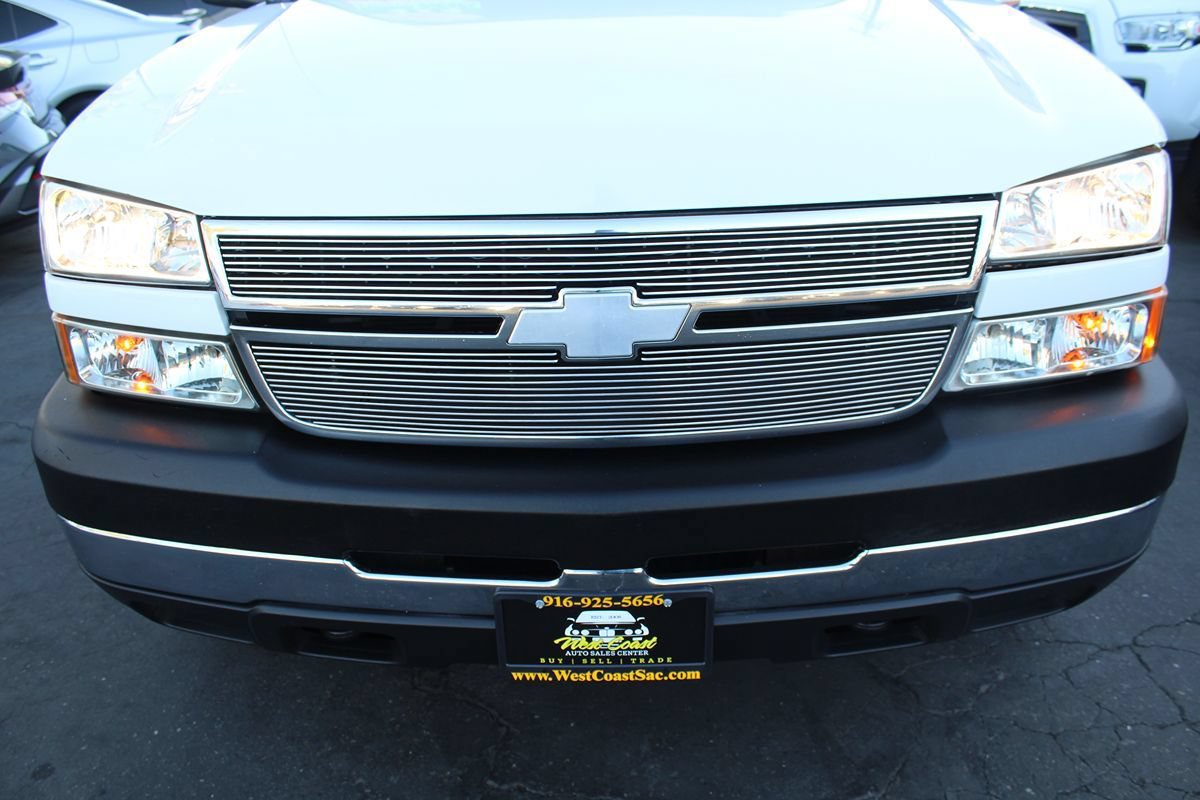 Used 2007 Chevrolet Silverado 2500 LT w/ Heavy-Duty Power Package AWD/4WD image 9