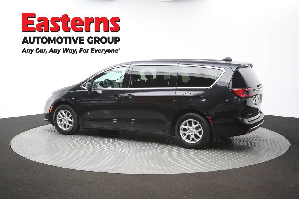 Used 2023 Chrysler Pacifica Touring-L FWD image 64