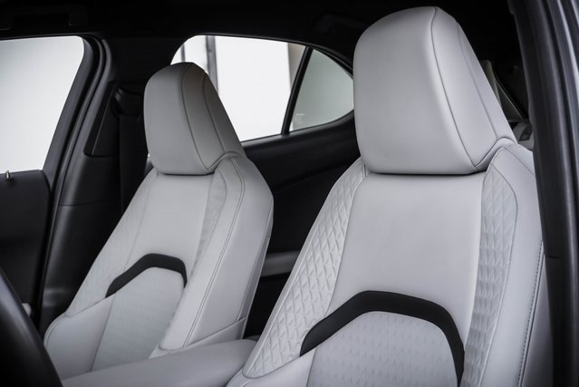 Used 2022 Lexus UX 200 200 Base w/ Accessory Package (Z2) image 12