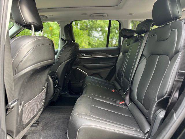 Certified 2022 Jeep Grand Cherokee Limited AWD/4WD image 11