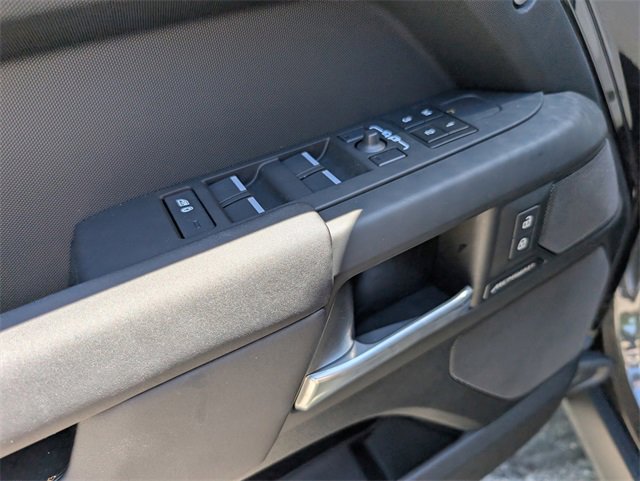 Used 2025 Land Rover Defender 110 S image 19