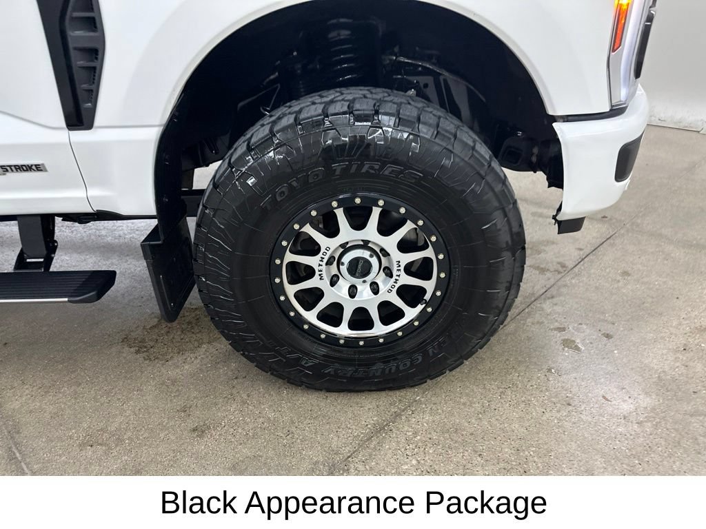 Used 2025 Ford F350 Lariat w/ Lariat Ultimate Package AWD/4WD image 16