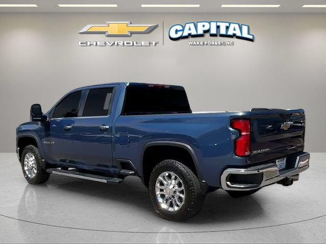Used 2025 Chevrolet Silverado 2500 LTZ w/ LTZ Premium Package AWD/4WD image 3