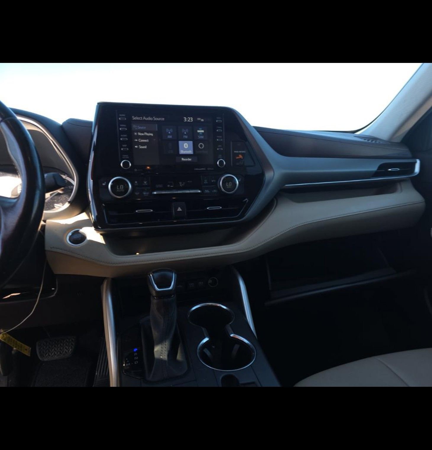 Used 2021 Toyota Highlander XLE image 13