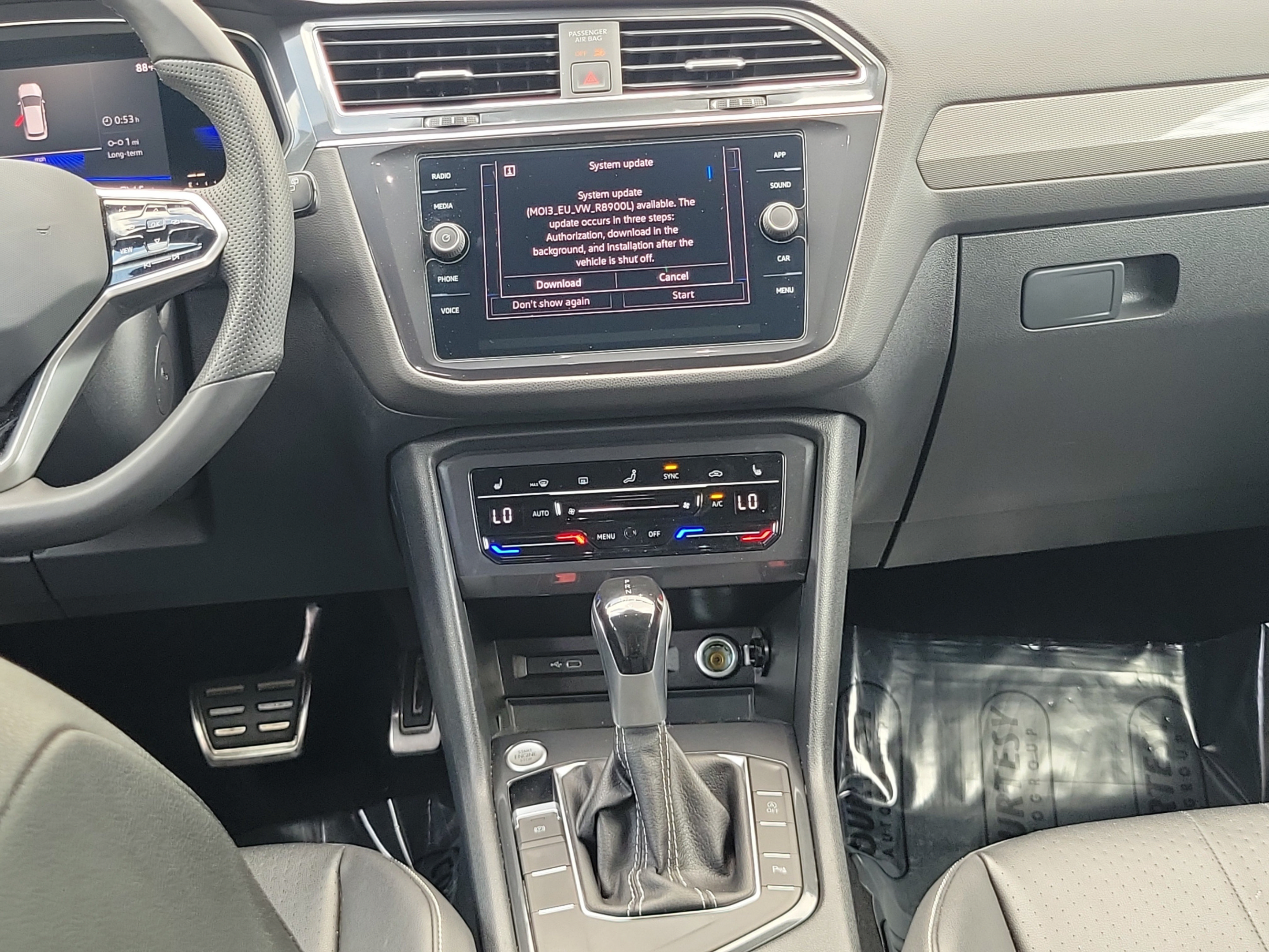 Used 2022 Volkswagen Tiguan SE R-Line FWD image 10