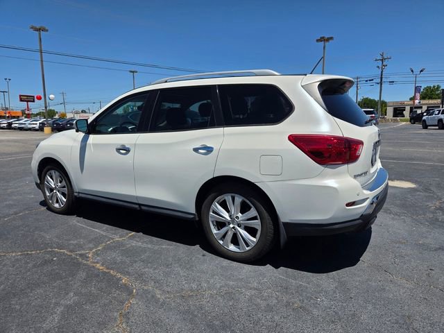 Used 2018 Nissan Pathfinder SL w/ SL Premium Package FWD image 9