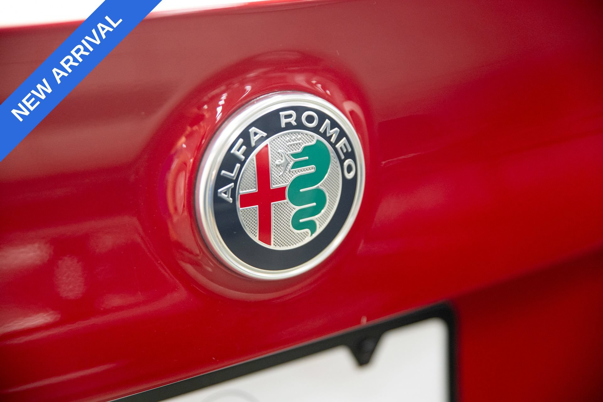 Used 2023 Alfa Romeo Giulia Veloce AWD/4WD image 23