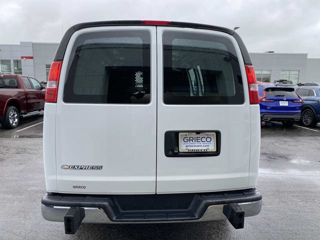 Used 2025 Chevrolet Express 2500 w/ Driver Convenience Package RWD image 7