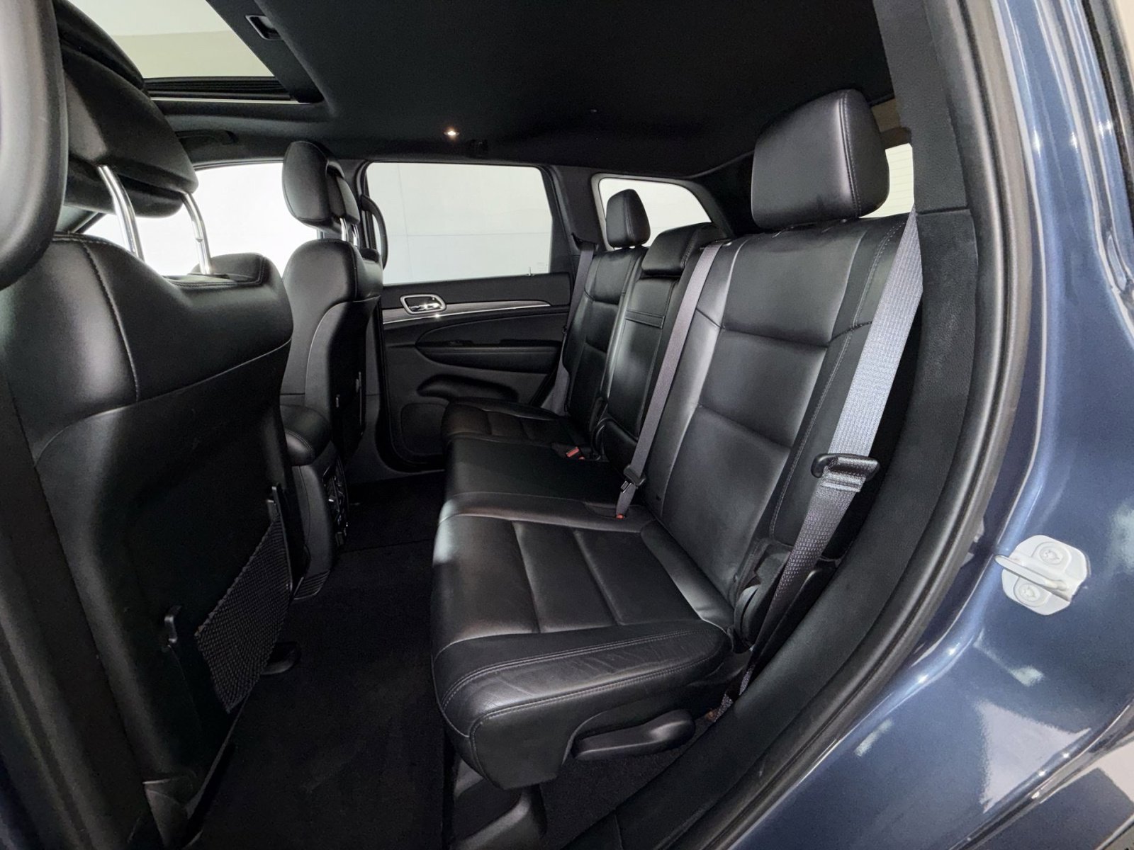 Used 2020 Jeep Grand Cherokee Limited w/ Trailer Tow Group IV image 25