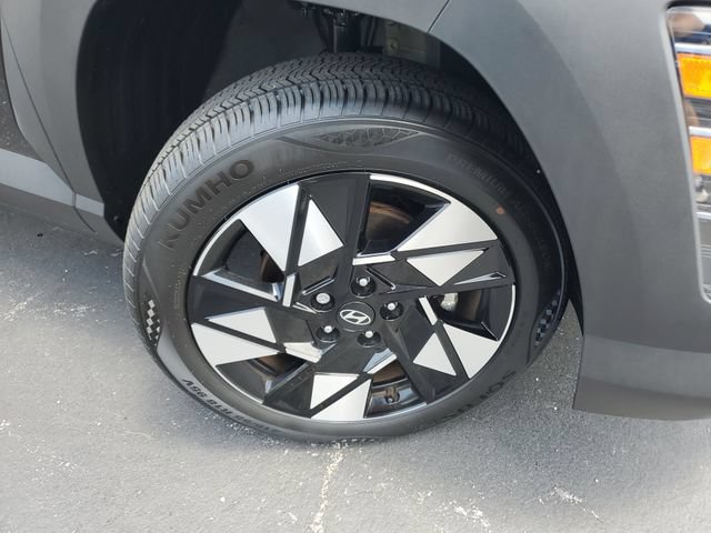 Certified 2025 Hyundai Kona SEL AWD/4WD image 6