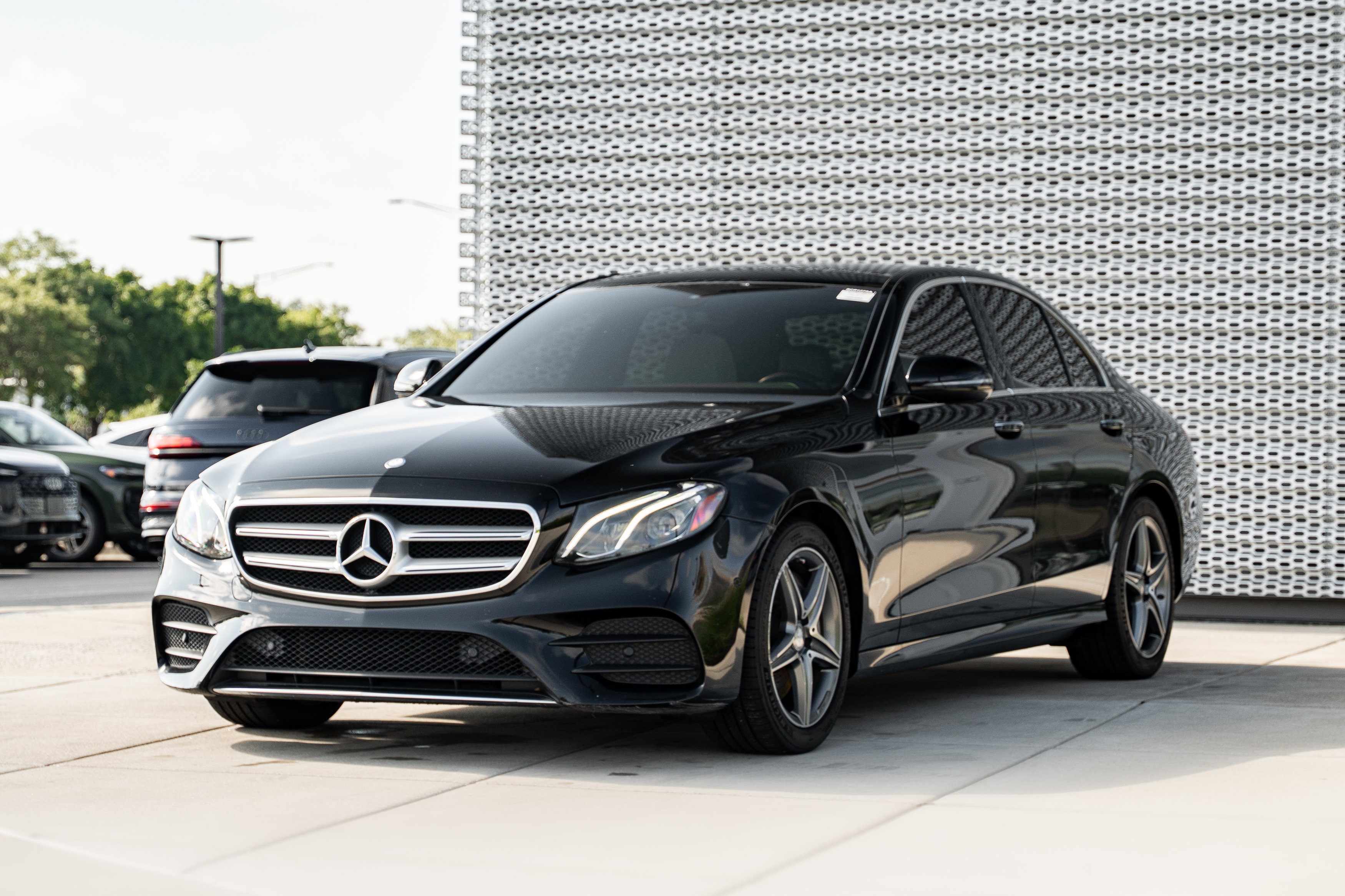 Used 2017 Mercedes-Benz E 300 image 7