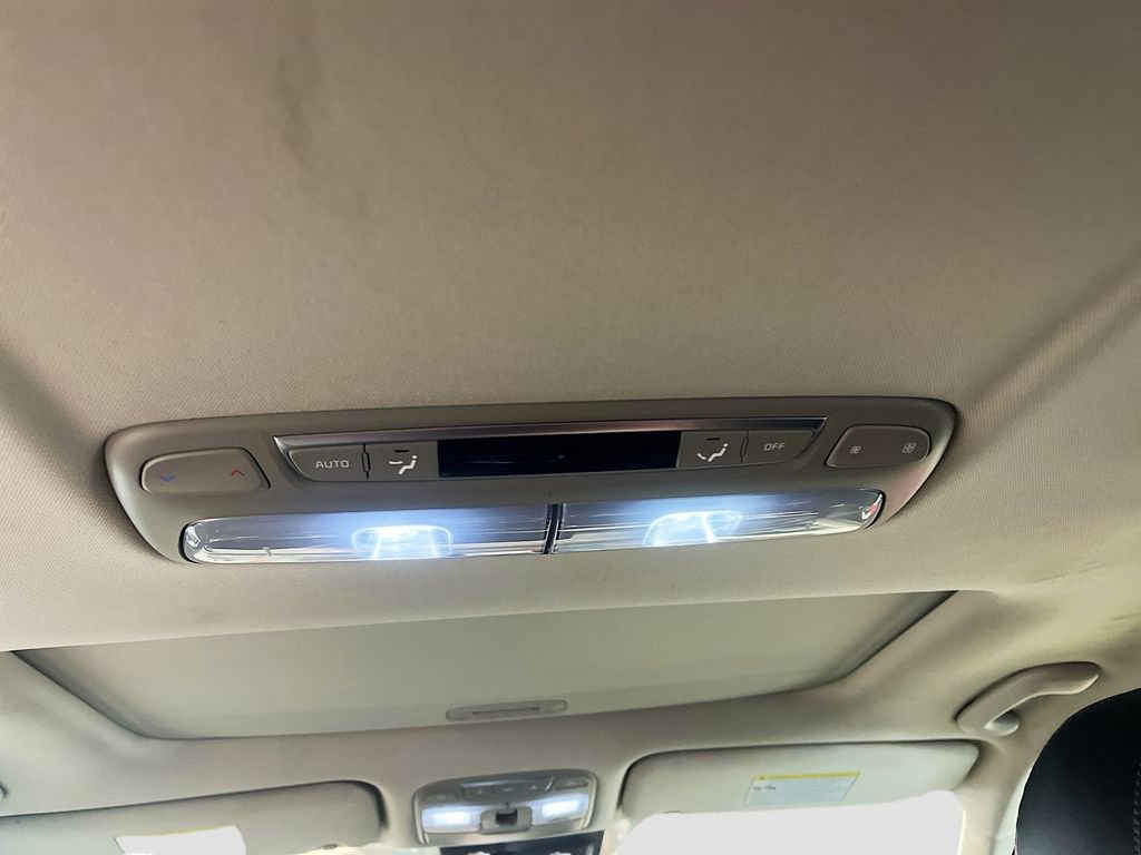 Used 2022 Kia Telluride S image 27