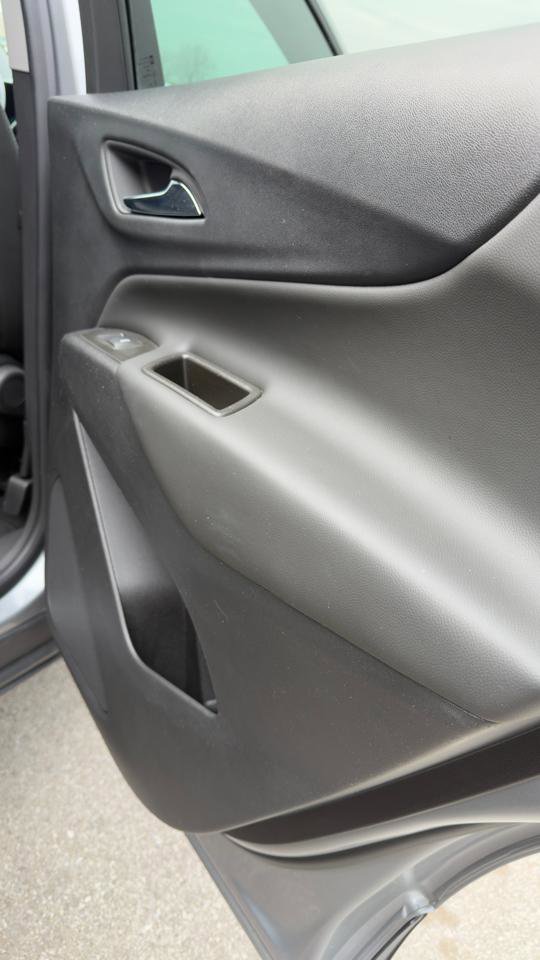 Used 2023 Chevrolet Equinox LT w/ Driver Convenience Package image 40