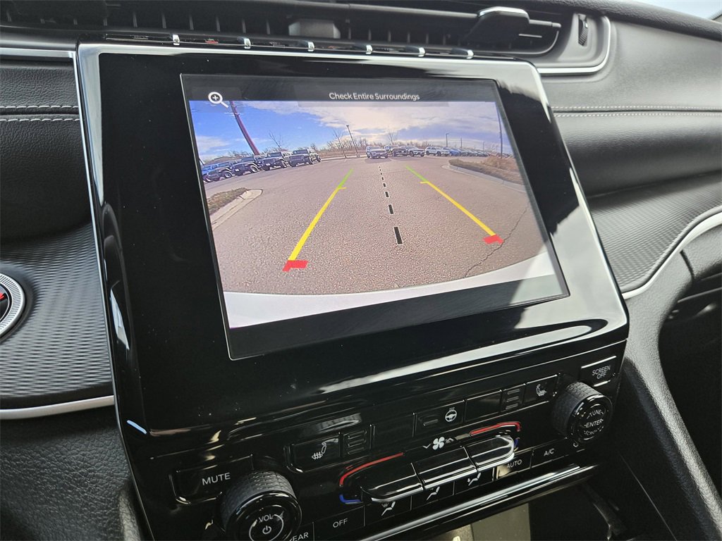 Used 2024 Jeep Grand Cherokee L Altitude image 11