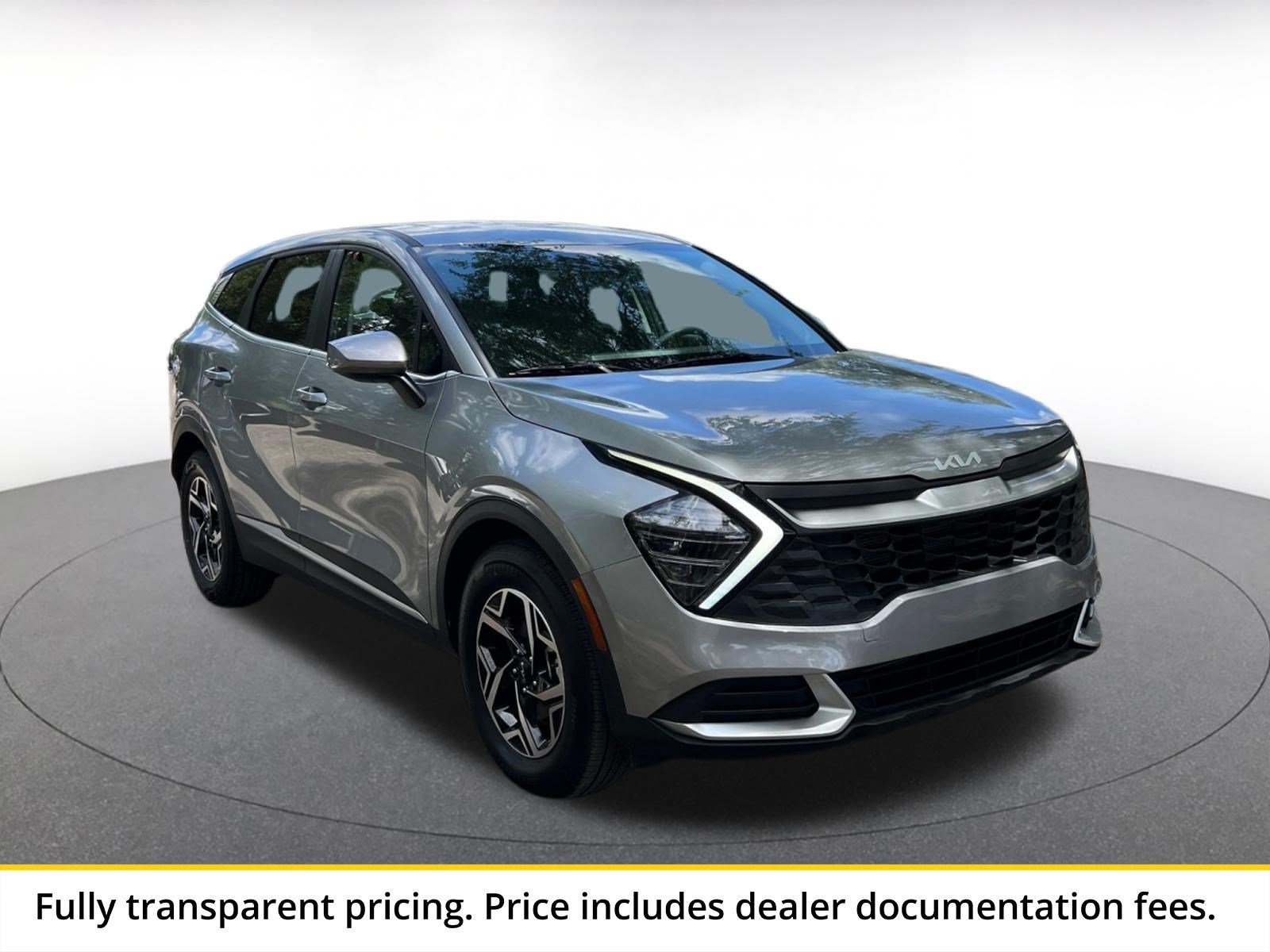 Used 2025 Kia Sportage LX FWD image 1