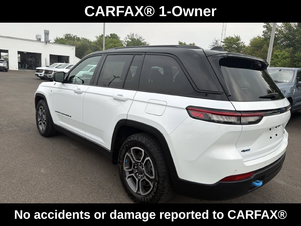 Used 2022 Jeep Grand Cherokee Trailhawk w/ Luxury Tech Group III AWD/4WD image 3