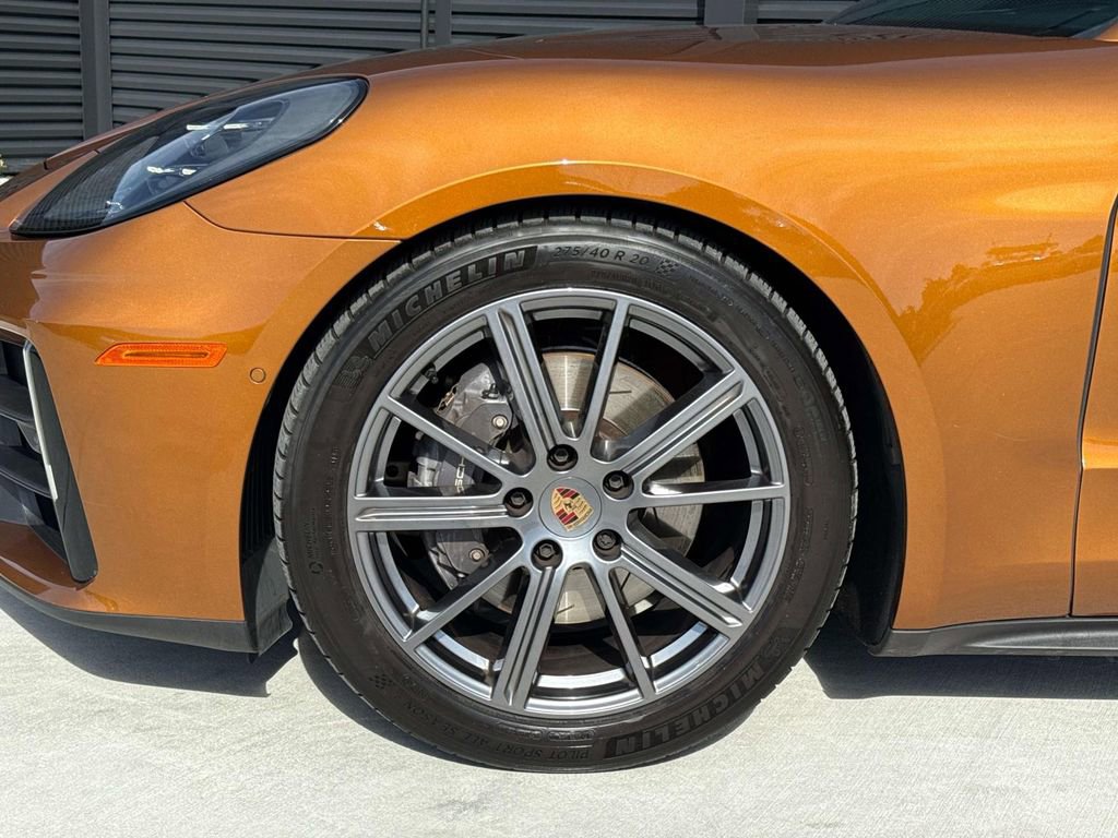 Certified 2024 Porsche Panamera 4 w/ Premium Package image 8