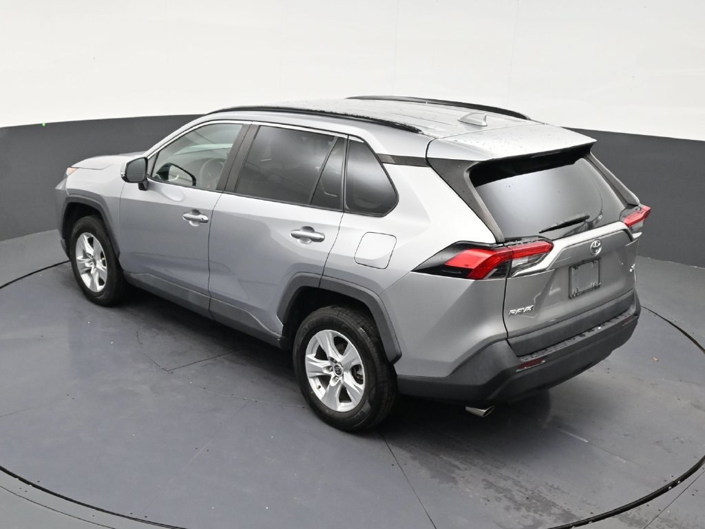 Used 2021 Toyota RAV4 XLE w/ Convenience Package FWD image 13