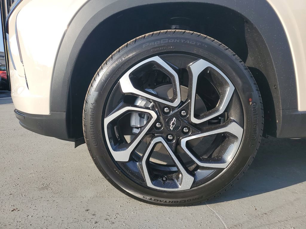 New 2026 Chevrolet Trax RS w/ Driver Confidence Package image 6