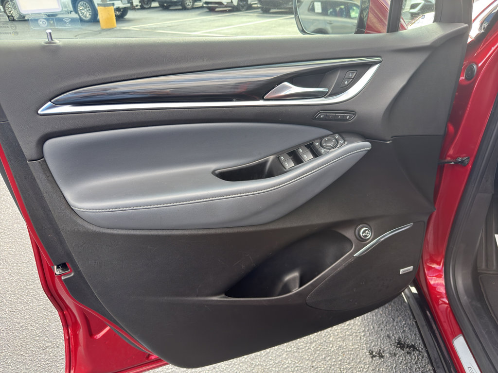 Used 2024 Buick Enclave Premium image 26