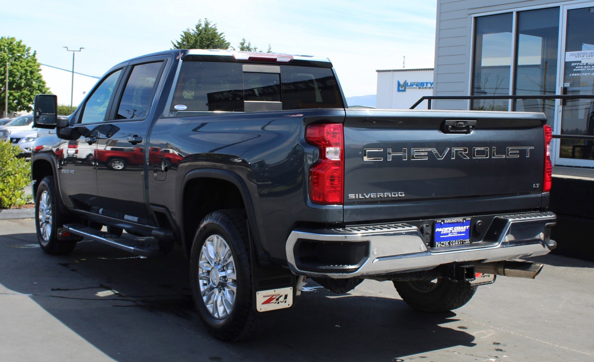 Used 2020 Chevrolet Silverado 2500 LT w/ True North Edition AWD/4WD image 4