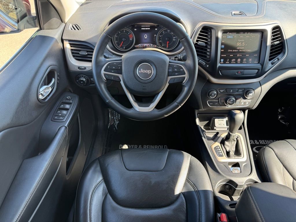 Used 2016 Jeep Cherokee Limited w/ Luxury Group FWD image 17
