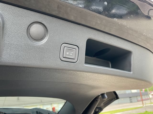 Used 2025 Chevrolet Equinox ACTIV w/ Safety and Technology Package FWD image 68