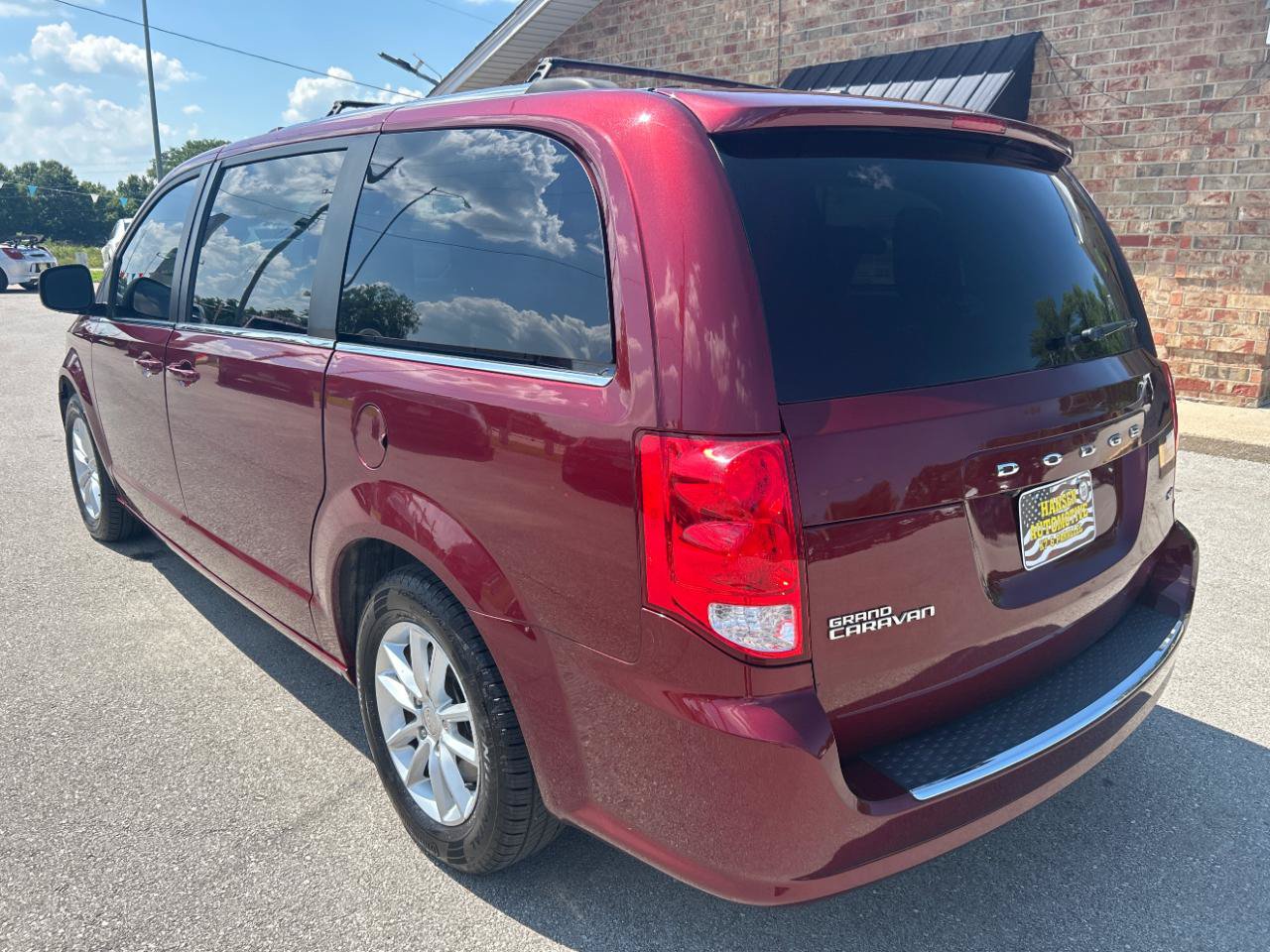 Used 2020 Dodge Grand Caravan SXT FWD image 10
