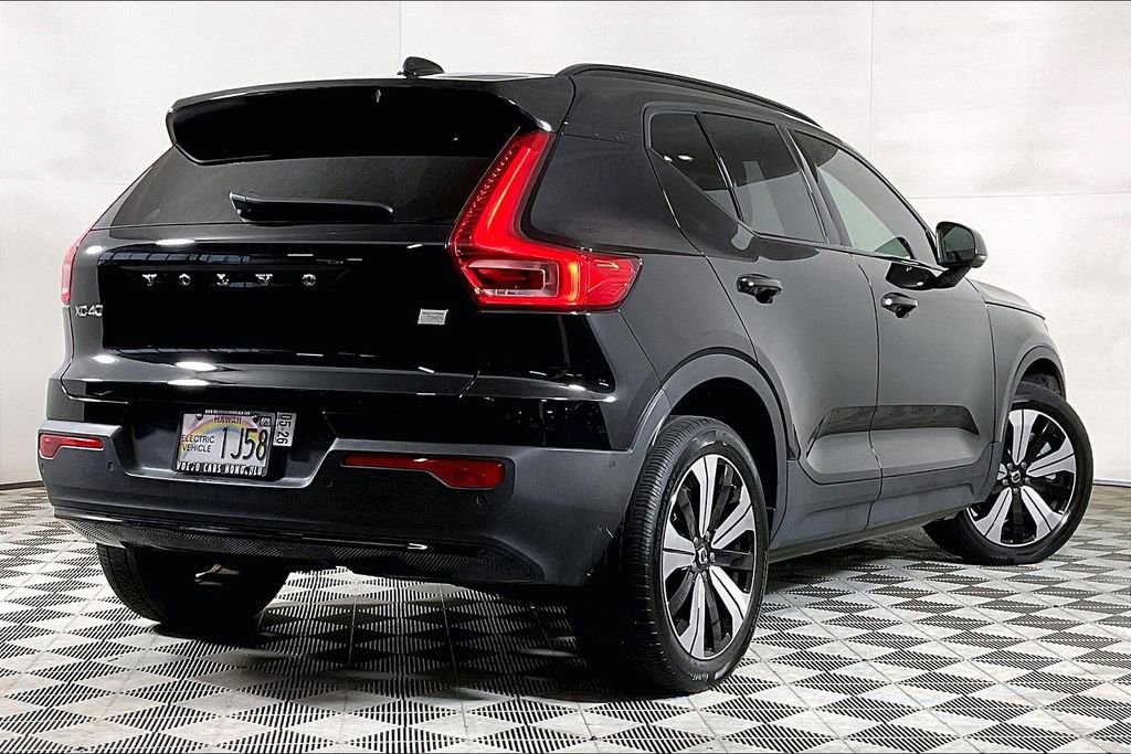 Used 2023 Volvo XC40 Recharge Plus w/ Protection Package Premier AWD/4WD image 10