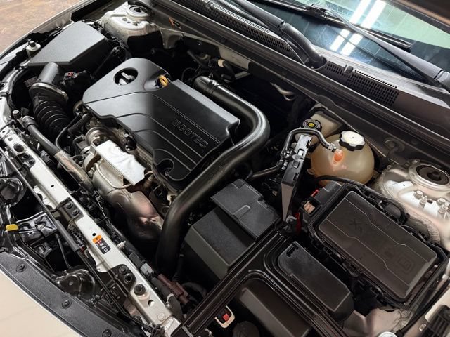 Used 2020 Chevrolet Malibu LT FWD image 43
