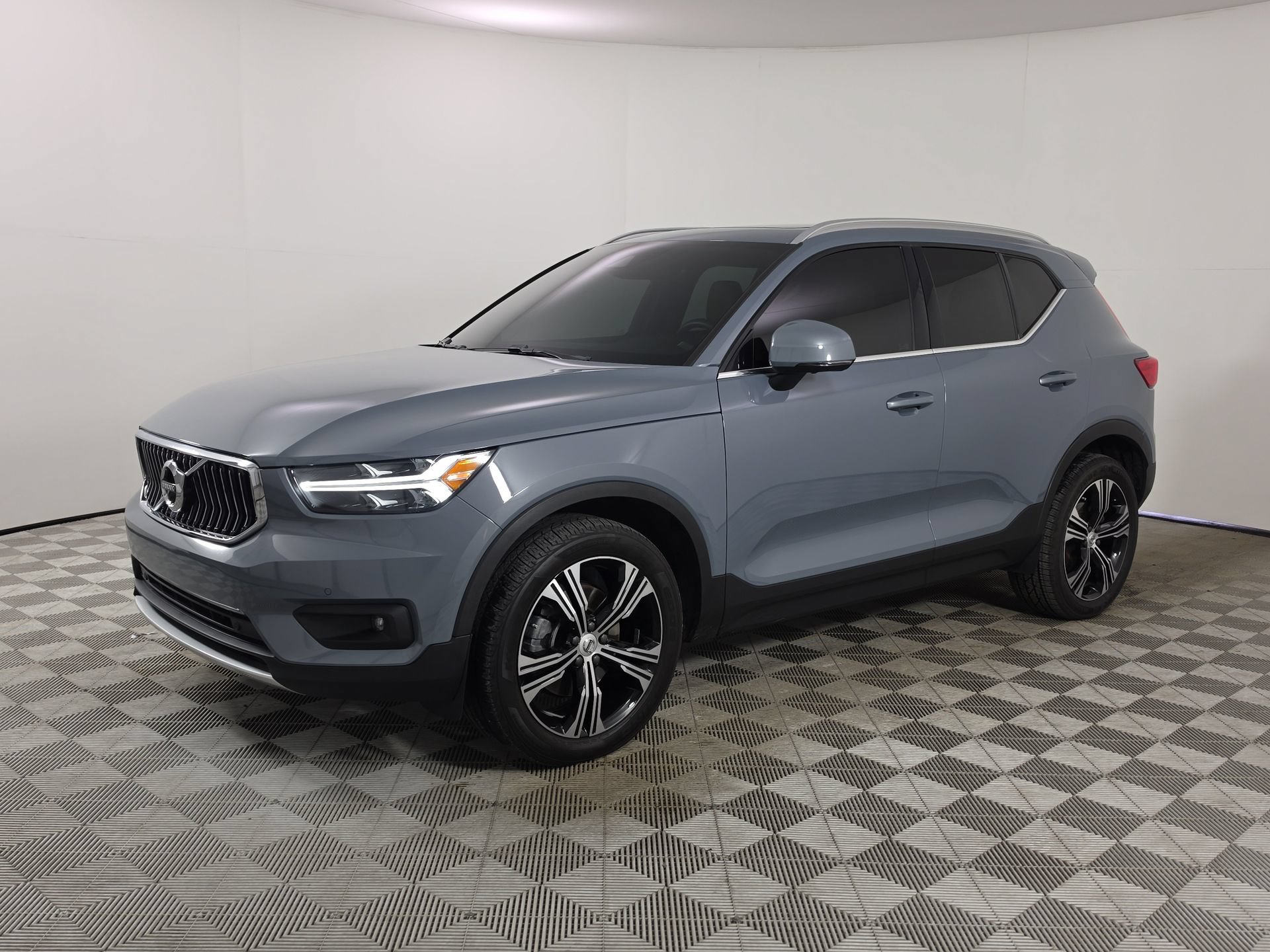 Used 2022 Volvo XC40 T5 Inscription w/ Advanced Package AWD/4WD image 3