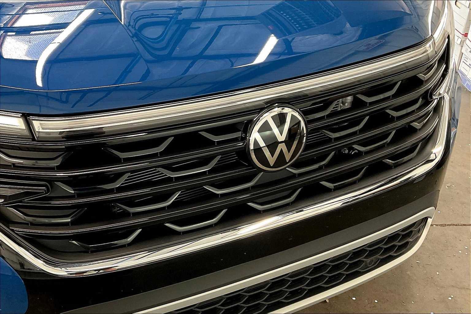 New 2025 Volkswagen Atlas Cross Sport SE image 31