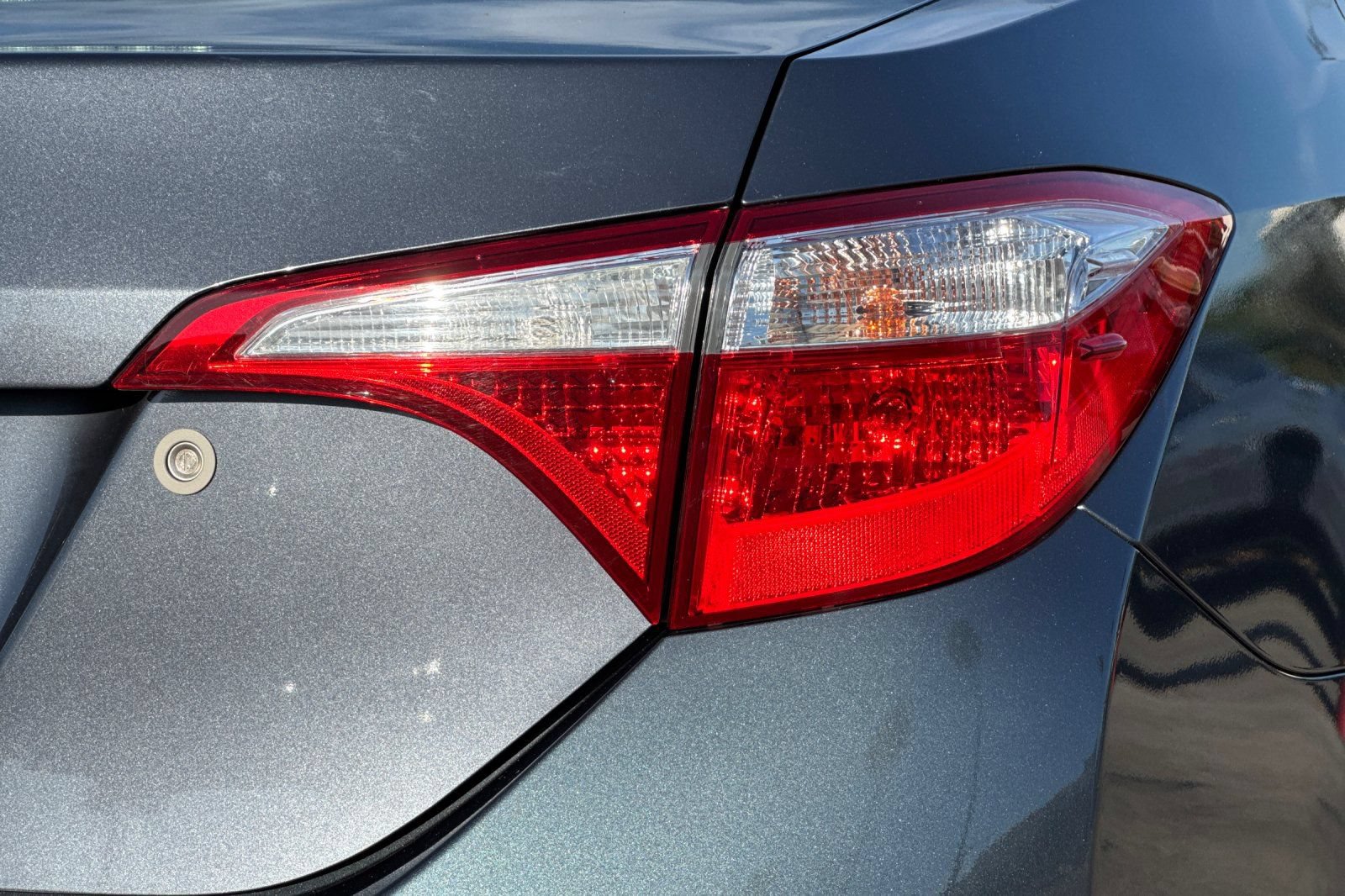 Used 2015 Toyota Corolla L FWD image 25