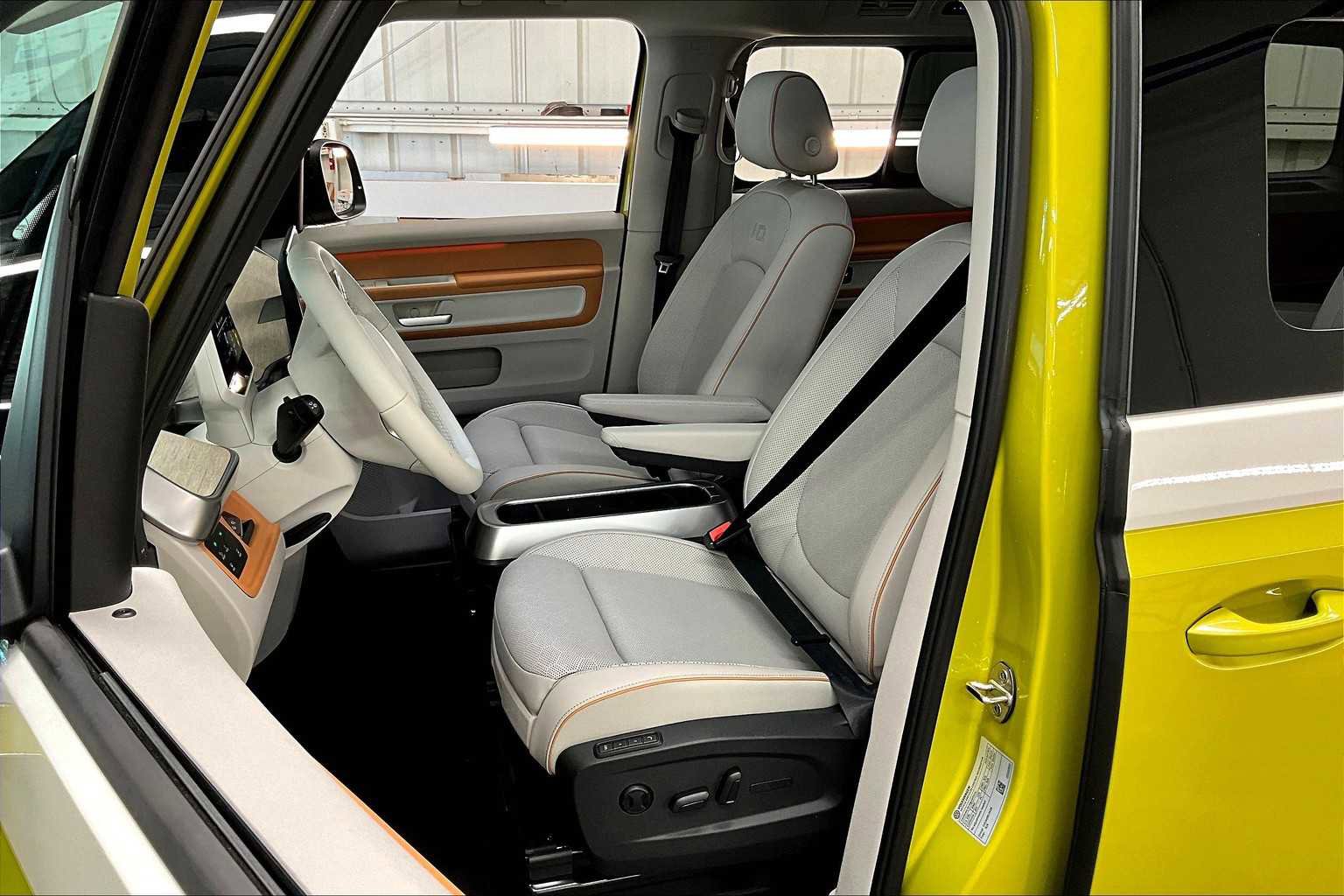 New 2025 Volkswagen ID. Buzz 1st Edition image 11